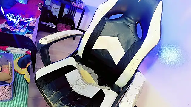 Gisele fox online show from 18, 4, 2026