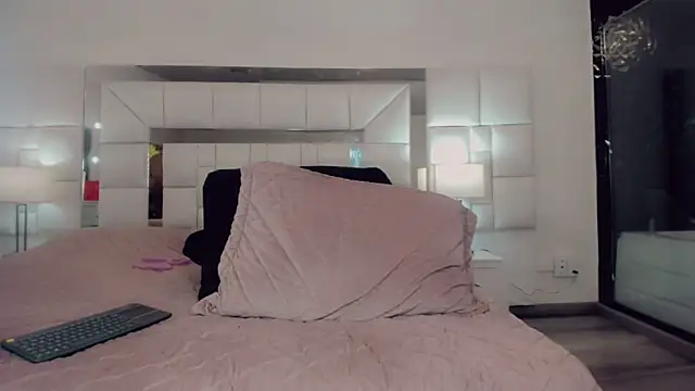 Gisele fox online show from 9, 3, 2025