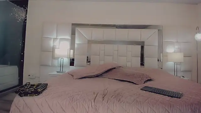 Gisele fox online show from 3, 3, 2025