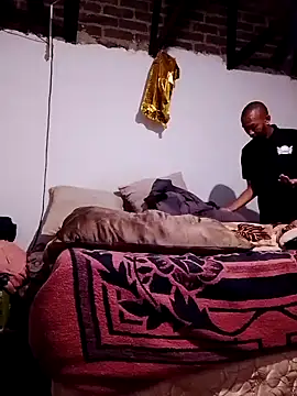 Snapshot of KMbesxxx chatting on 18, 10, 2025 KMbesxxx online show from 18, 10, 2025