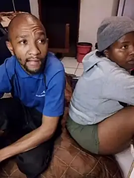 Snapshot of KMbesxxx chatting on 28, 11, 2025 KMbesxxx online show from 28, 11, 2025