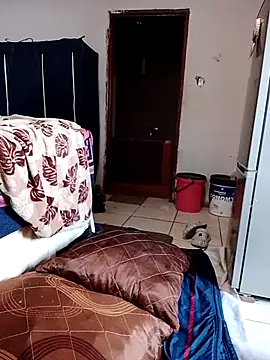 Snapshot of KMbesxxx chatting on 23, 11, 2025 KMbesxxx online show from 23, 11, 2025