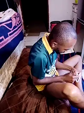 Snapshot of KMbesxxx chatting on 15, 11, 2025 KMbesxxx online show from 15, 11, 2025