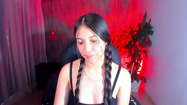 Snapshot of Brittany__18 chatting on 13, 1, 2025 Brittany 18 online show from 13, 1, 2025