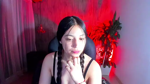 Snapshot of Brittany__18 chatting on 13, 1, 2025 Brittany 18 online show from 13, 1, 2025