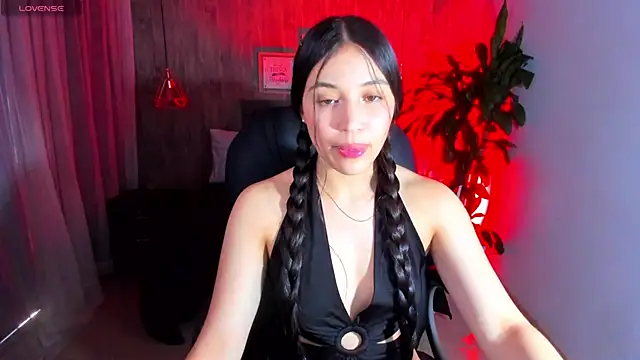 Snapshot of Brittany__18 chatting on 8, 1, 2025 Brittany 18 online show from 8, 1, 2025