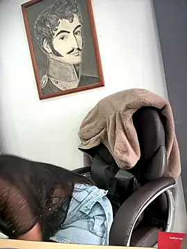 BELLA--26 online show from 30, 11, 2025