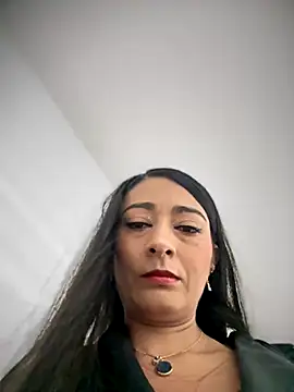 BELLA--26 online show from 10, 11, 2025