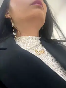 BELLA--26 online show from 7, 11, 2025