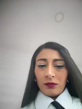 BELLA--26 online show from 14, 11, 2025