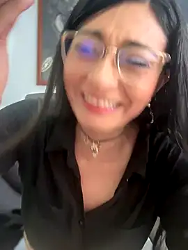 BELLA--26 online show from 8, 11, 2025