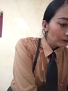 BELLA--26 online show from 19, 2, 2025