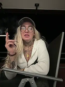 Mia-Fuchs online show from 26, 2, 2025