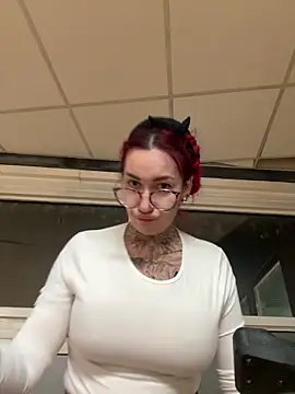 Mia-Fuchs online show from 1, 3, 2026