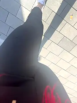 Mia-Fuchs online show from 2, 10, 2025