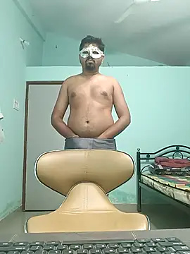 Snapshot of Desi_Heat chatting on 3, 3, 2025 Desi Heat online show from 3, 3, 2025