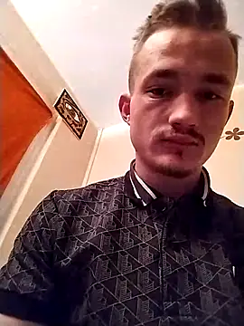 Snapshot of frankthefuck69 chatting on 10, 3, 2025 frankthefuck69 online show from 10, 3, 2025