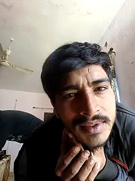 Snapshot of MAGNETICDADDY8 chatting on 28, 11, 2025 MAGNETICDADDY8 online show from 28, 11, 2025