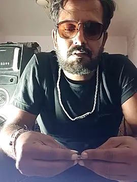 MAGNETICDADDY8 online show from 2, 12, 2025