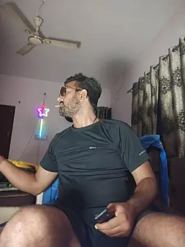 Snapshot of MAGNETICDADDY8 chatting on 12, 11, 2025 MAGNETICDADDY8 online show from 12, 11, 2025