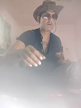 Snapshot of MAGNETICDADDY8 chatting on 22, 10, 2025 MAGNETICDADDY8 online show from 22, 10, 2025