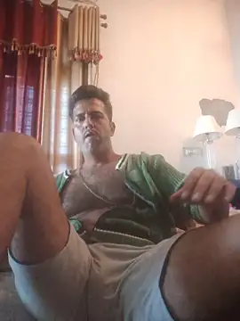 Snapshot of MAGNETICDADDY8 chatting on 12, 10, 2025 MAGNETICDADDY8 online show from 12, 10, 2025