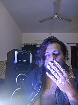 MAGNETICDADDY8 online show from 4, 1, 2025