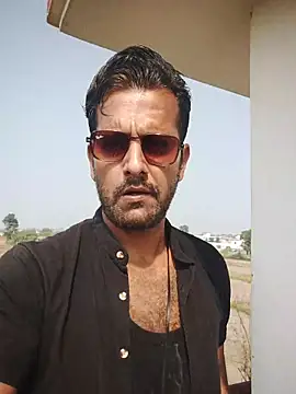 Snapshot of MAGNETICDADDY8 chatting on 2, 11, 2025 MAGNETICDADDY8 online show from 2, 11, 2025