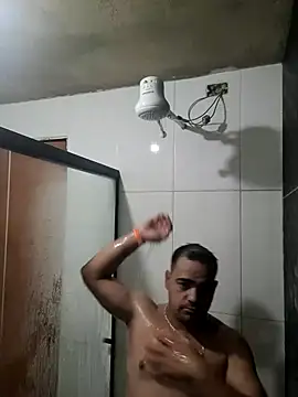 manterei2 online show from 15, 10, 2025