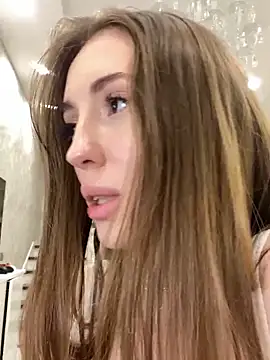 Snapshot of Evelyn_Mooree chatting on 6, 1, 2025 Evelyn Mooree online show from 6, 1, 2025