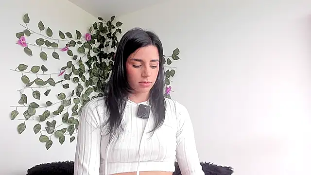 Snapshot of Laurensmith9 chatting on 10, 6, 2026 Laurensmith9 online show from 10, 6, 2026