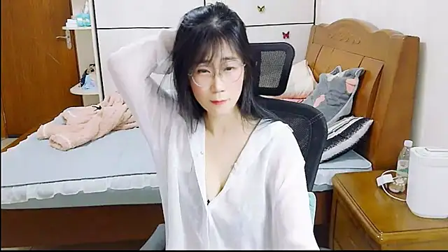 Strawberry baby online show from 20, 11, 2025