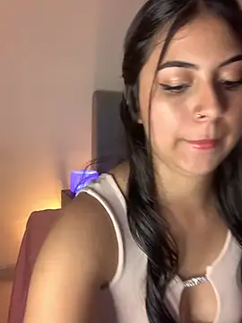 Snapshot of Julii- chatting on 24, 2, 2025 Julii- online show from 24, 2, 2025