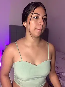 Snapshot of Julii- chatting on 19, 2, 2025 Julii- online show from 19, 2, 2025