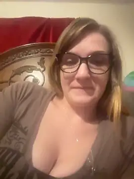 Snapshot of Kitty_DaCocks chatting on 8, 10, 2025 Kitty DaCocks online show from 8, 10, 2025