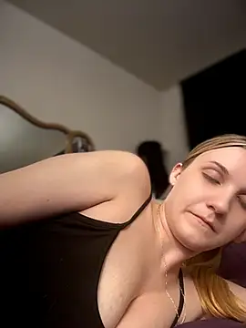 Snapshot of Kitty_DaCocks chatting on 14, 6, 2026 Kitty DaCocks online show from 14, 6, 2026