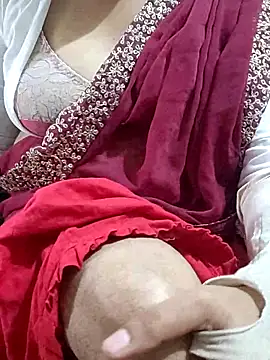 Snapshot of mallupriyapriya chatting on 6, 3, 2025 mallupriyapriya online show from 6, 3, 2025