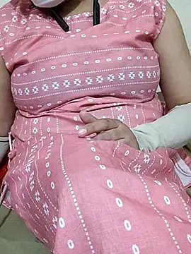 Snapshot of mallupriyapriya chatting on 24, 11, 2025 mallupriyapriya online show from 24, 11, 2025