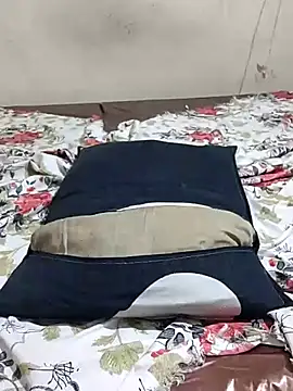 Snapshot of mallupriyapriya chatting on 14, 3, 2025 mallupriyapriya online show from 14, 3, 2025