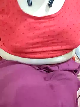 Snapshot of mallupriyapriya chatting on 1, 2, 2025 mallupriyapriya online show from 1, 2, 2025