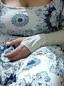 Snapshot of mallupriyapriya chatting on 11, 3, 2025 mallupriyapriya online show from 11, 3, 2025