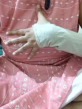 Snapshot of mallupriyapriya chatting on 24, 9, 2025 mallupriyapriya online show from 24, 9, 2025