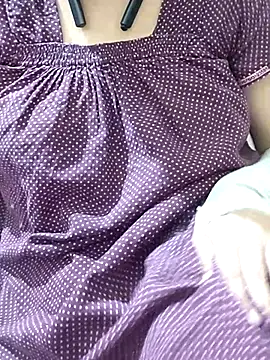 Snapshot of mallupriyapriya chatting on 14, 2, 2025 mallupriyapriya online show from 14, 2, 2025