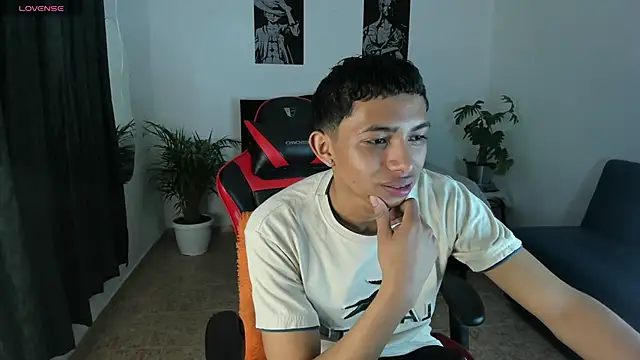 twinkmilk  online show from 8, 9, 2025