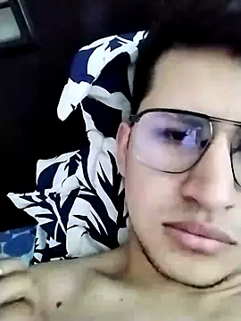 Snapshot of jonatanl31 chatting on 11, 1, 2025 jonatanl31 online show from 11, 1, 2025
