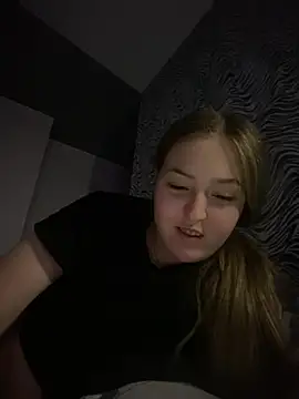 Snapshot of Emilie_Kitty chatting on 7, 1, 2025 Emilie Kitty online show from 7, 1, 2025
