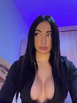 Maddy Jones online show from 7, 2, 2026