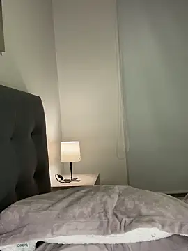 Maddy Jones online show from 27, 10, 2025