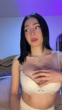 Maddy Jones online show from 8, 3, 2026