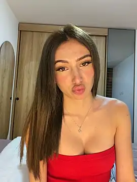 Maddy Jones online show from 24, 11, 2025